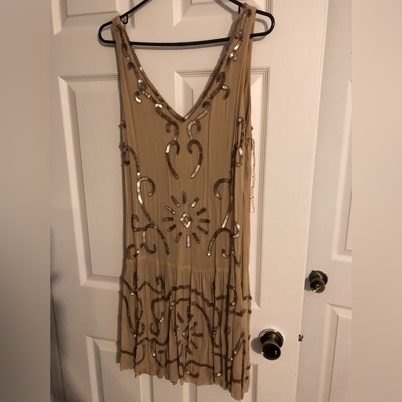 Never worn, beautiful dress - Picture 2 of 2